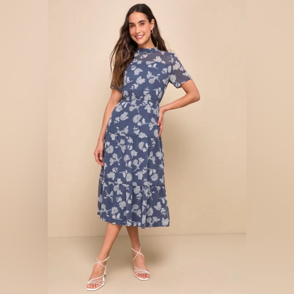 Blue, Floral midi dress. Perfect for summer event!